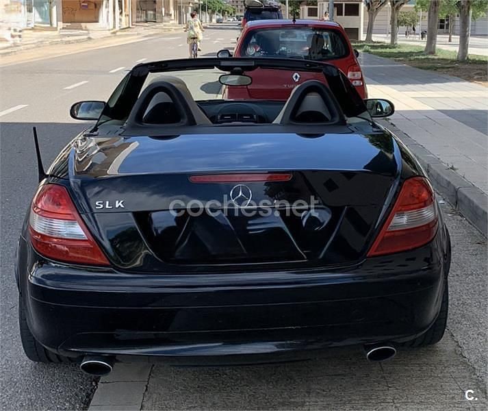 Usado Mercedes SLK200 163 CV (119 kW) 2004 Negro Descapotable