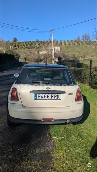 Usado Mini ONE 90 CV (66 kW) 2007 Beige Utilitario
