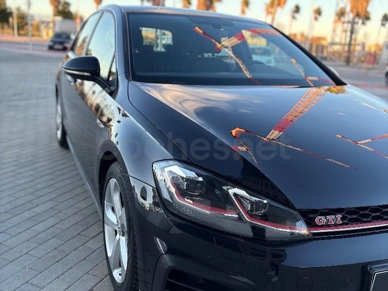 Usado VW Golf VII GTI 245 CV (180 kW) 2019 Negro Berlina