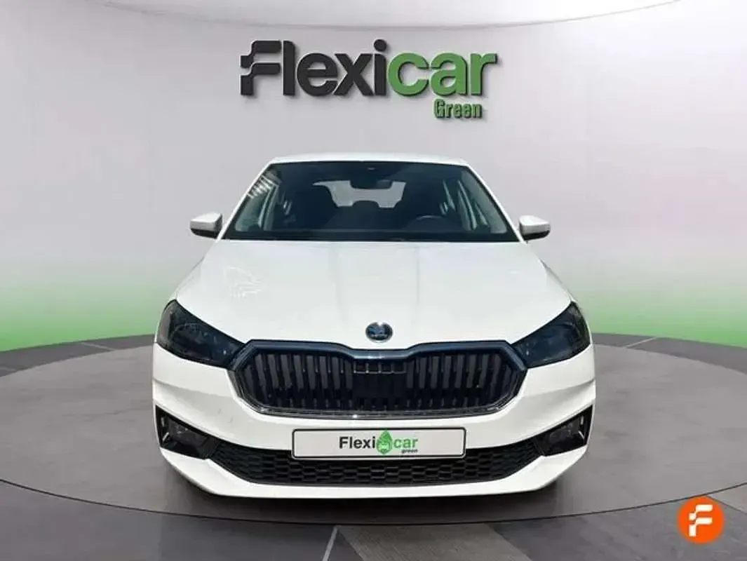 Usado Skoda Fabia 95 CV (69 kW) 2024 Blanco Utilitario