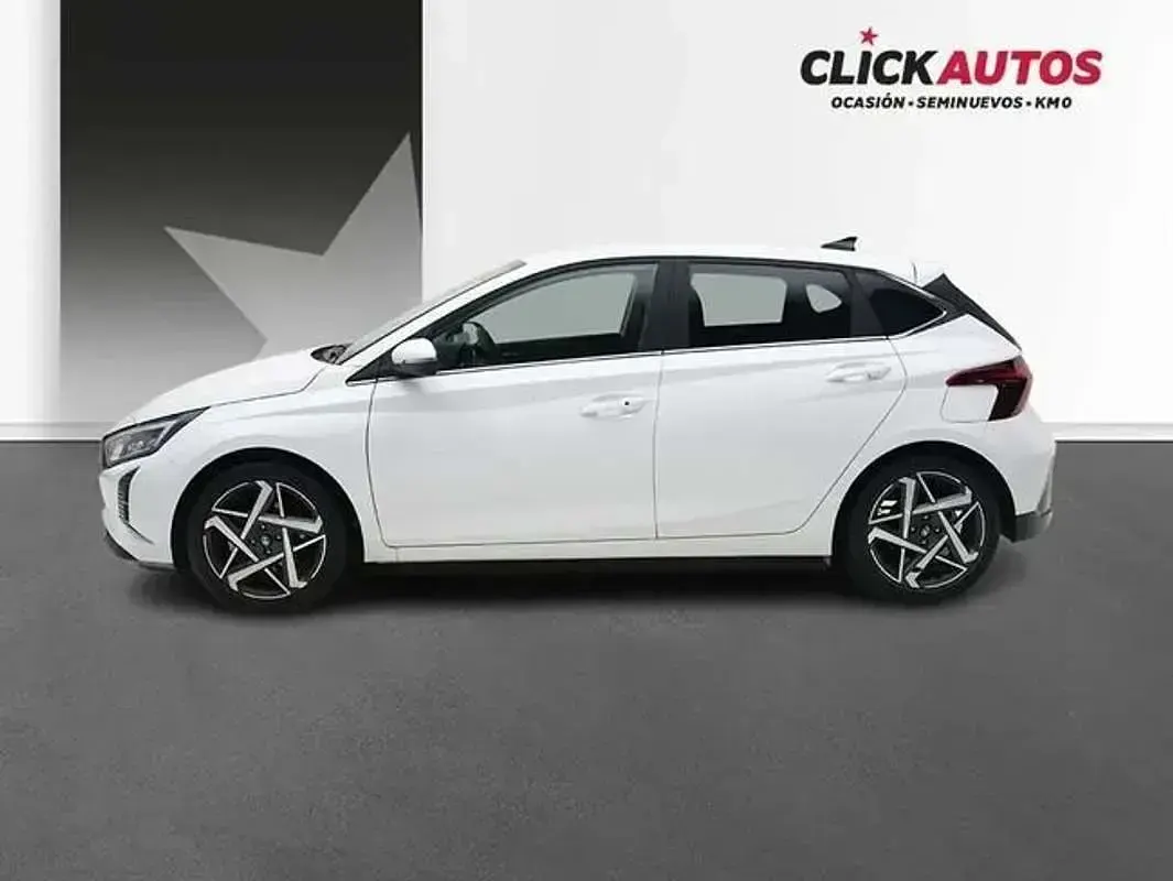 Usado Hyundai i20 101 CV (74 kW) 2025 Blanco Utilitario