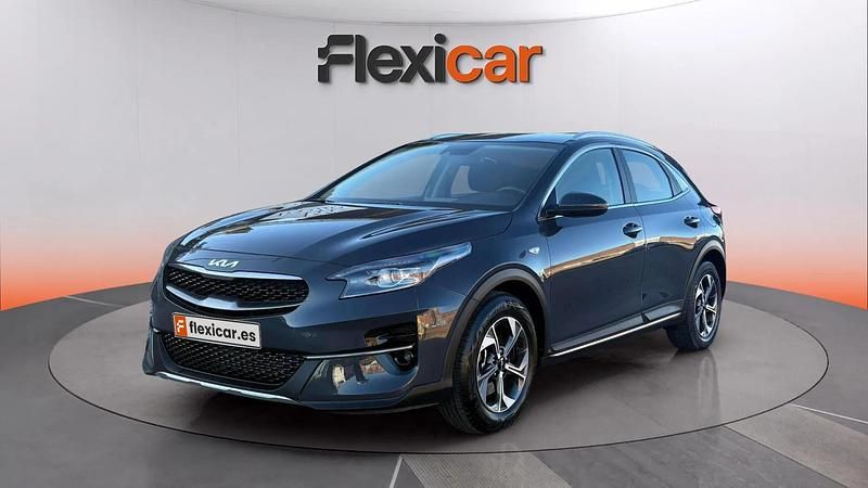 Usado Kia XCeed 120 HP (88 kW) 2022 Cinzento SUV