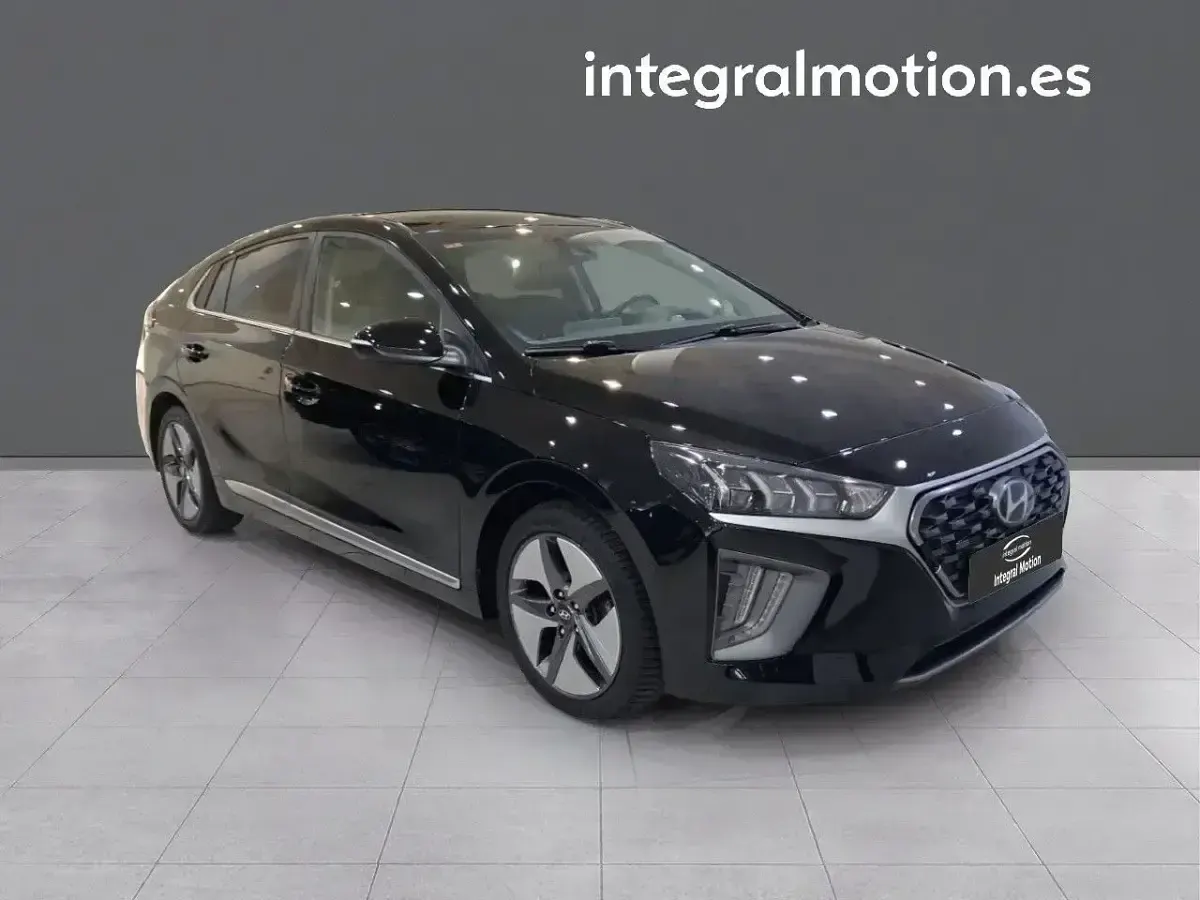 Usado Hyundai Ioniq 141 CV (103 kW) 2021 Negro Utilitario