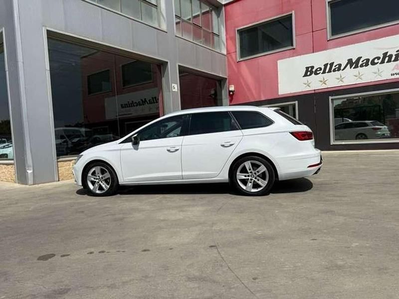 Usado Seat Leon ST FR 151 CV (111 kW) 2020 Blanco Familiar