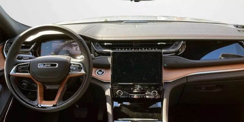 Usado Jeep Grand Cherokee Summit 380 CV (279 kW) 2023 Gris SUV