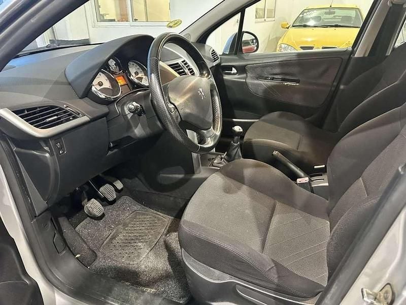 Usado Peugeot 207 Sport 90 CV (66 kW) 2009 Gris Utilitario
