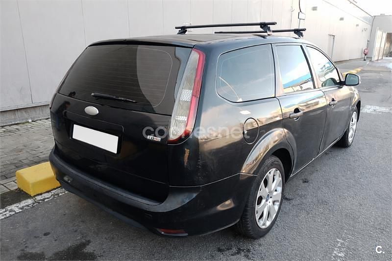Usado Ford Focus Trend 115 CV (84 kW) 2008 Negro Familiar