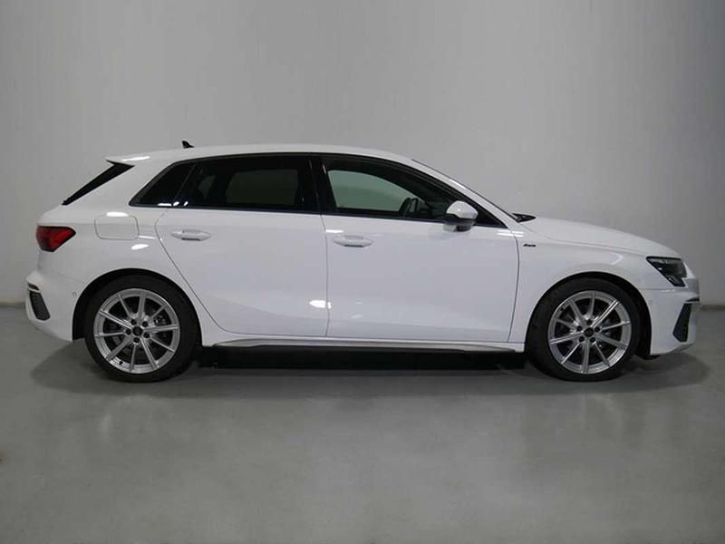 Usado Audi A3 Sportback 150 CV (110 kW) 2023 Blanco Utilitario