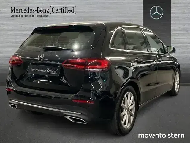 Occasion Mercedes B180 136 PK (100 kW) 2020 Zwart MPV