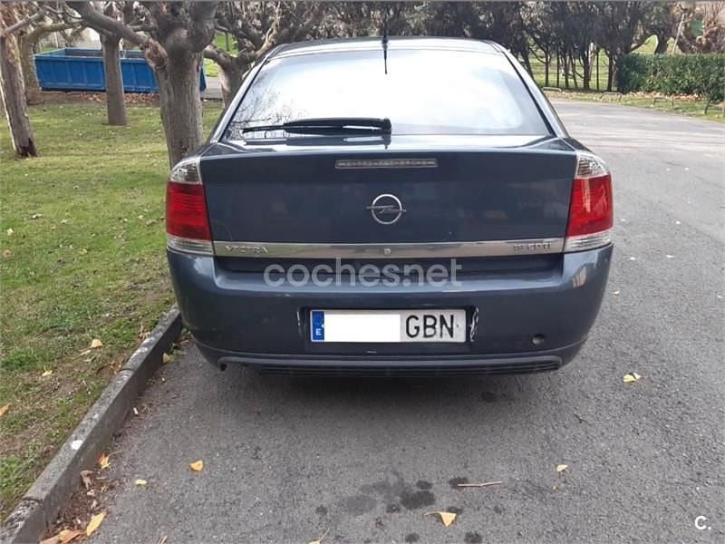 Usado Opel Vectra Elegance 120 CV (88 kW) 2008 Gris / plata Berlina