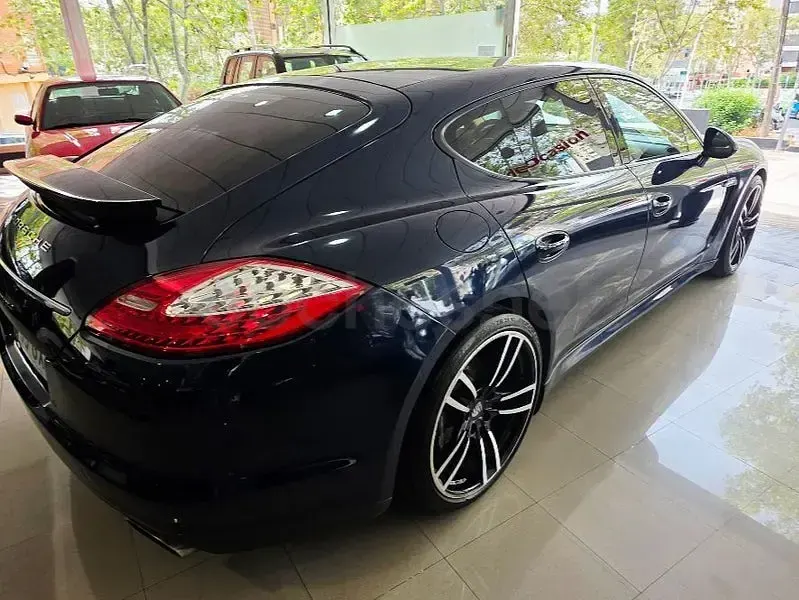 Usado Porsche Panamera 299 CV (219 kW) 2010 Azul Utilitario