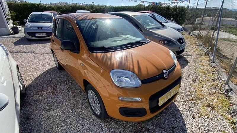 Usado Fiat Panda Easy 69 CV (50 kW) 2017 Naranja Utilitario