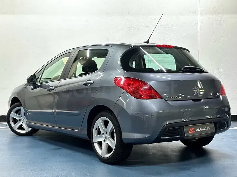 Usado Peugeot 308 Sport 110 CV (80 kW) 2009 Gris / plata Berlina