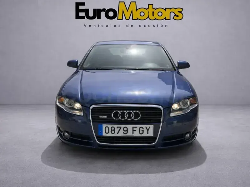 Usado Audi A4 140 CV (102 kW) 2006 Azul Berlina
