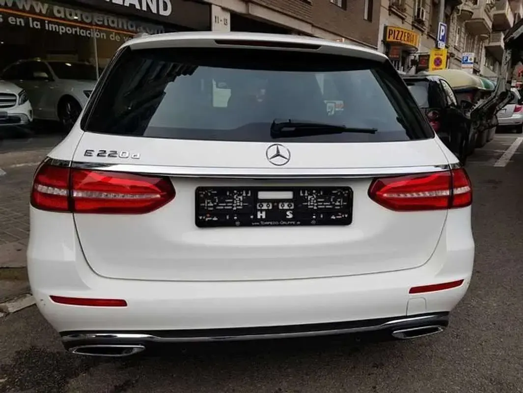 Usado Mercedes E280 Avantgarde 189 CV (139 kW) 2017 Blanco Familiar