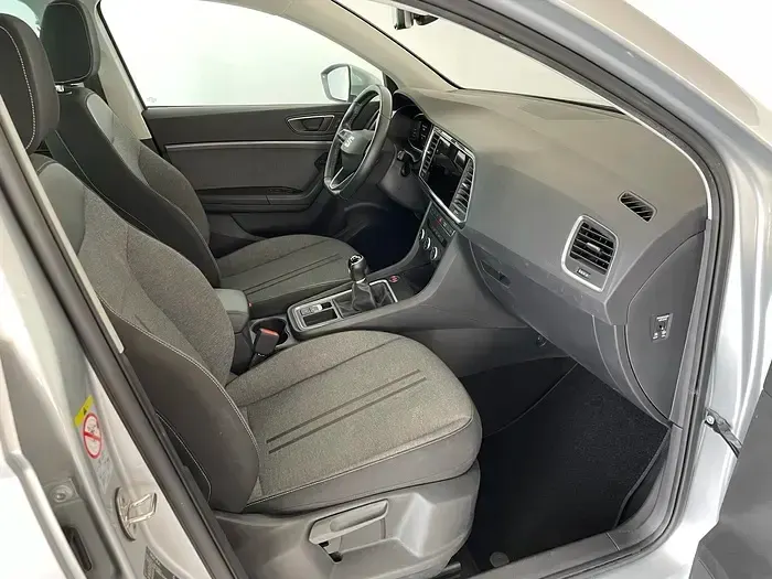 Usado Seat Ateca Style 150 CV (110 kW) 2025 Gris SUV
