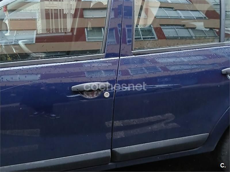 Usado Dacia Sandero Ambiance 70 CV (51 kW) 2010 Azul Berlina