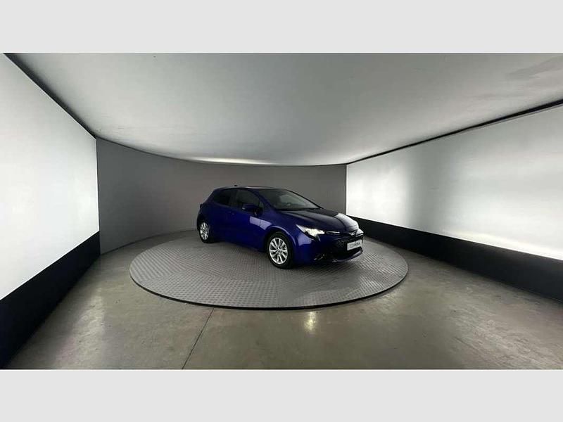 Usado Toyota Corolla Active 140 CV (102 kW) 2024 Azul Berlina