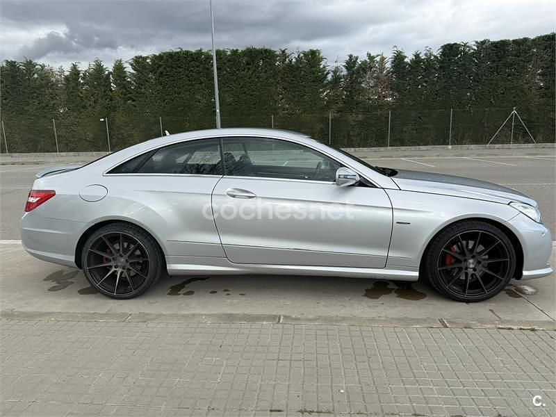 Usado Mercedes E350 231 CV (169 kW) 2009 Gris / plata Coupe