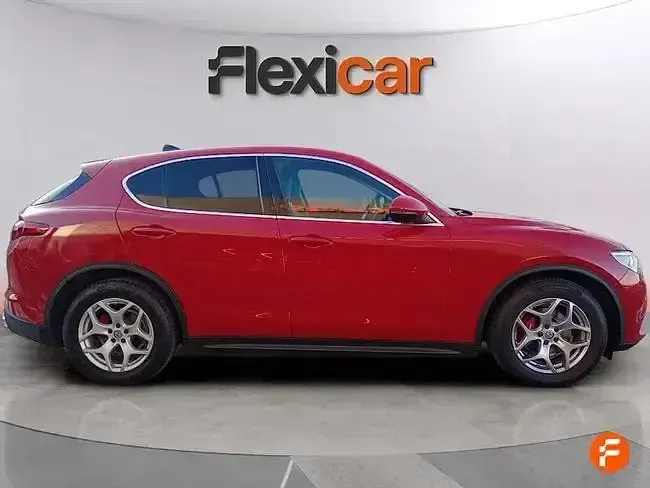Usado Alfa Romeo Stelvio Sprint 190 CV (139 kW) 2020 Rojo SUV