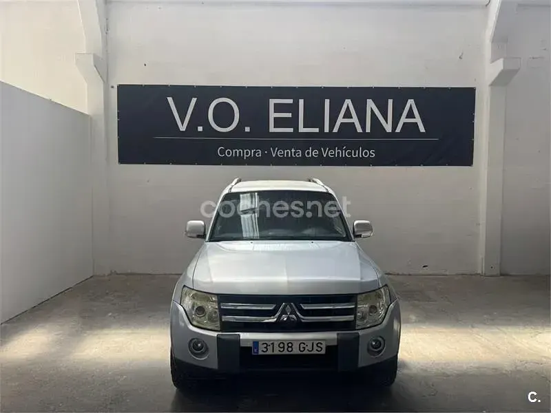 Usado Mitsubishi Montero Intense 160 CV (117 kW) 2008 Gris / plata SUV