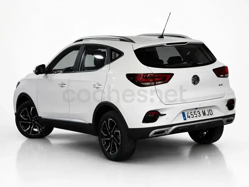 Usado MG ZS Luxury 111 CV (81 kW) 2023 Blanco SUV