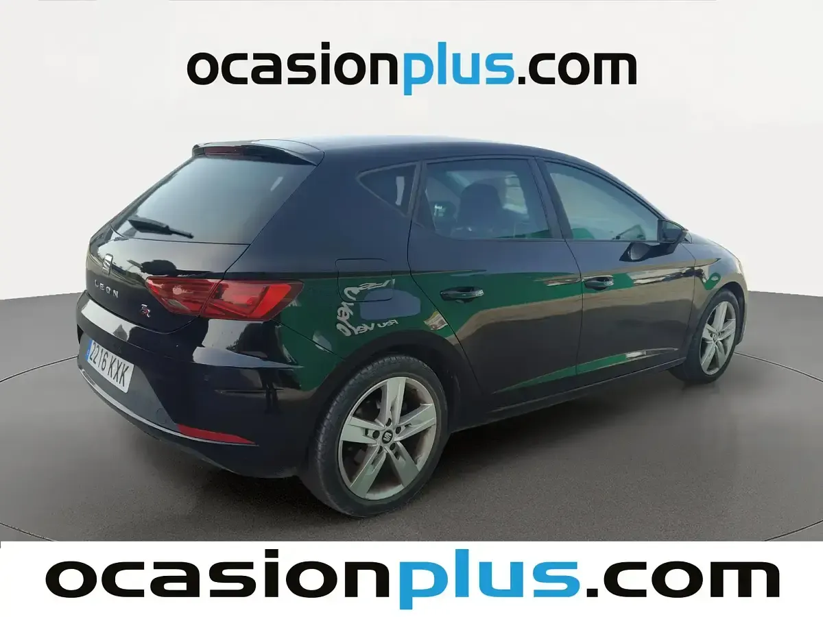 Usado Seat Leon FR 150 CV (110 kW) 2019 Negro Berlina