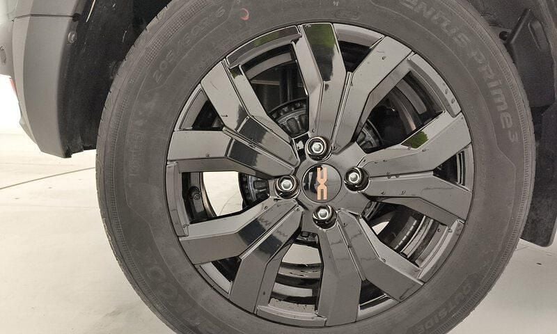 Usado Dacia Sandero Extreme 100 CV (73 kW) 2025 Verde Berlina