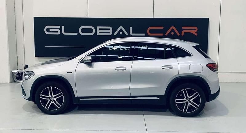 Usado Mercedes GLA250 218 CV (160 kW) 2021 Plateado SUV