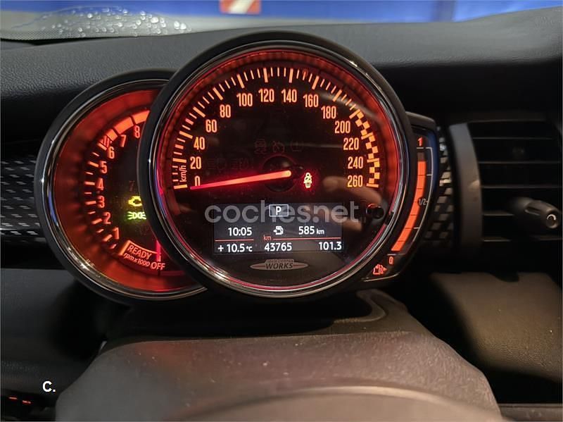 Usado Mini John Cooper Works 231 CV (169 kW) 2018 Gris / plata Utilitario