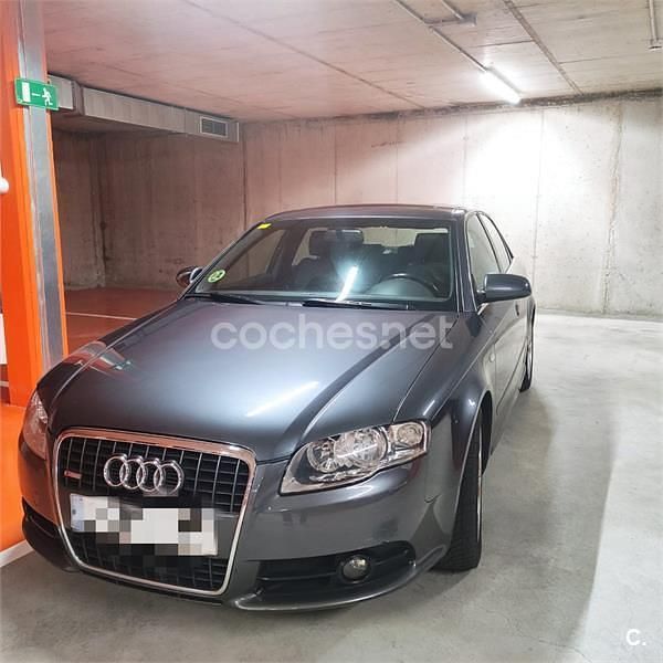 Usado Audi A4 Sport 140 CV (102 kW) 2007 Gris / plata Berlina