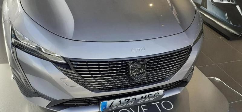 Usado Peugeot 308 Allure 131 CV (96 kW) 2023 Gris artense Familiar