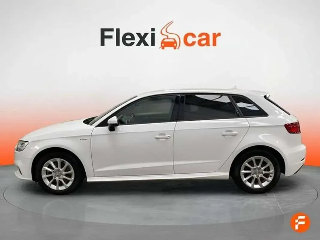 Usado Audi A3 Sportback e-tron Sport 204 CV (150 kW) 2017 Blanco Utilitario