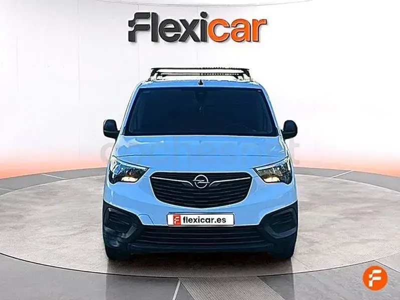 Usado Opel Combo Life Expression 102 CV (75 kW) 2020 Blanco Monovolumen