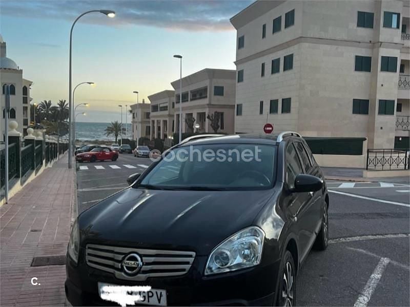 Violeta / lila Usado 2009 Nissan Qashqai +2 Tekna SUV | 4450 € (Super precio) - Imagen 1/4