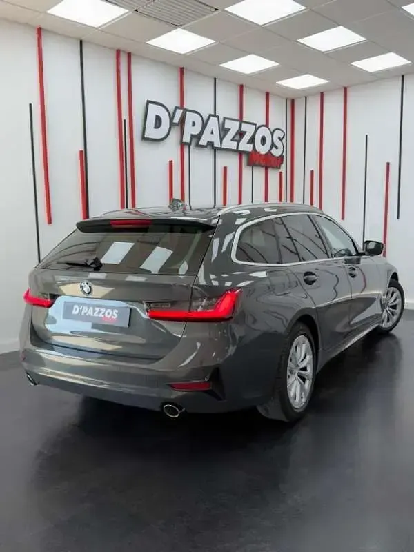 Usado BMW 318 150 CV (110 kW) 2021 Gris Familiar