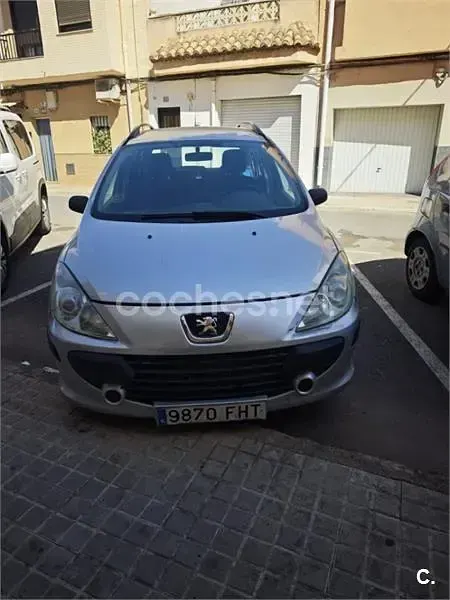 Usado Peugeot 307 90 CV (66 kW) 2006 Gris / plata Familiar