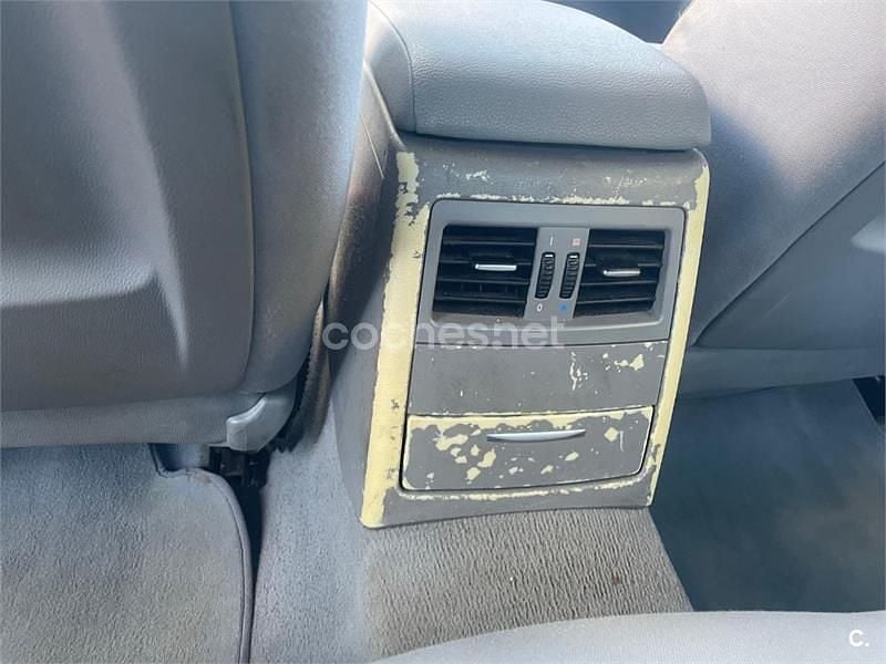 Usado BMW 318 122 CV (89 kW) 2007 Gris / plata Berlina