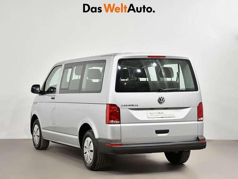 Usado VW Caravelle 110 CV (80 kW) 2023 Gris Monovolumen