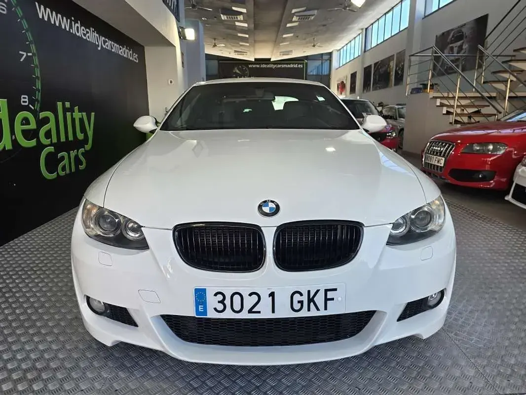 Usado BMW 320 177 CV (130 kW) 2008 Blanco Coupe