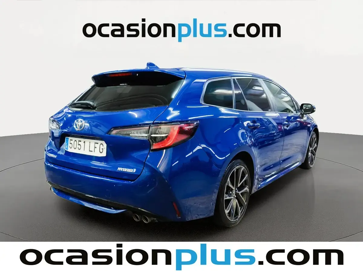 Begagnad Toyota Corolla 184 HK (135 kW) 2020 Blå Minibuss