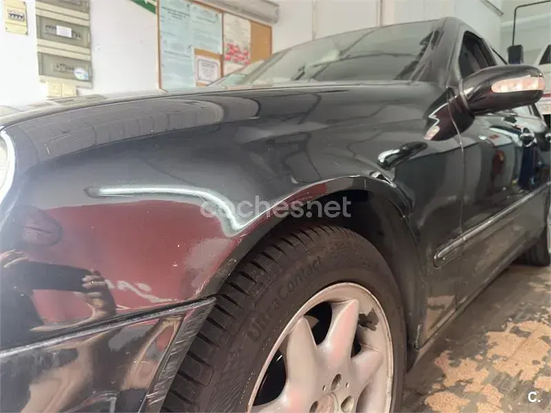 Usado Mercedes C240 Elegance 170 CV (125 kW) 2001 Negro Berlina