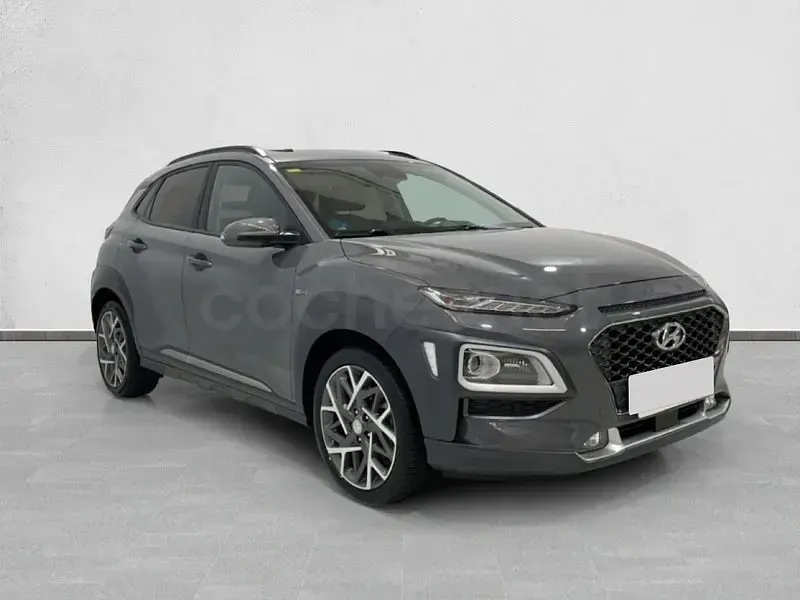 Usado Hyundai Kona Style 141 CV (103 kW) 2020 Gris / plata SUV