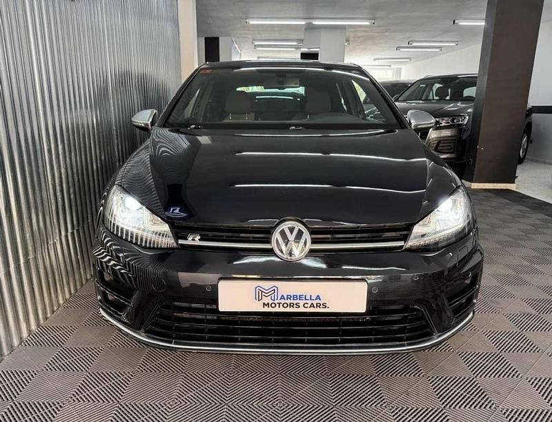 Usado VW Golf VII R 300 CV (220 kW) 2015 Negro Utilitario