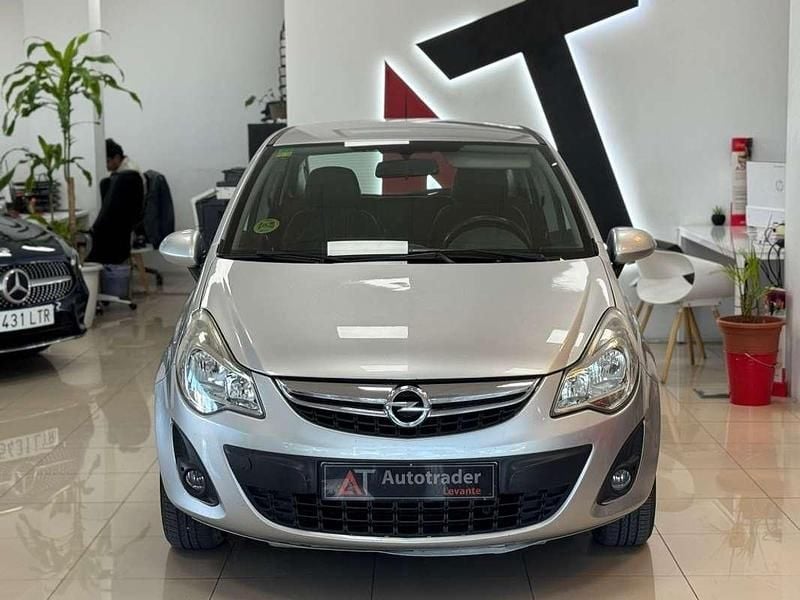 Usado Opel Corsa Excellence 95 CV (69 kW) 2012 Plateado Utilitario