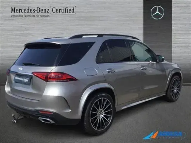 Usado Mercedes GLE300 272 CV (200 kW) 2023 Plata mojave SUV