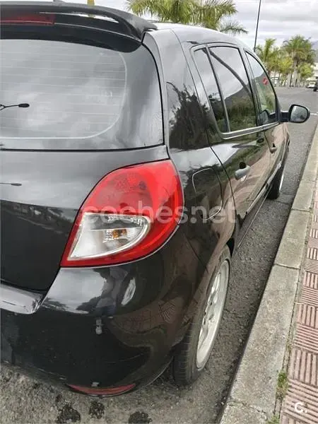 Usado Renault Clio II Exception 75 CV (55 kW) 2010 Negro Berlina