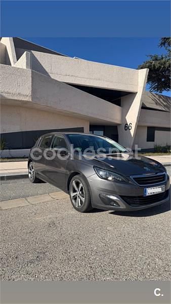 Gris / plata Usado 2017 Peugeot 308 Allure Berlina | 8999 € (Precio justo) - Imagen 1/4