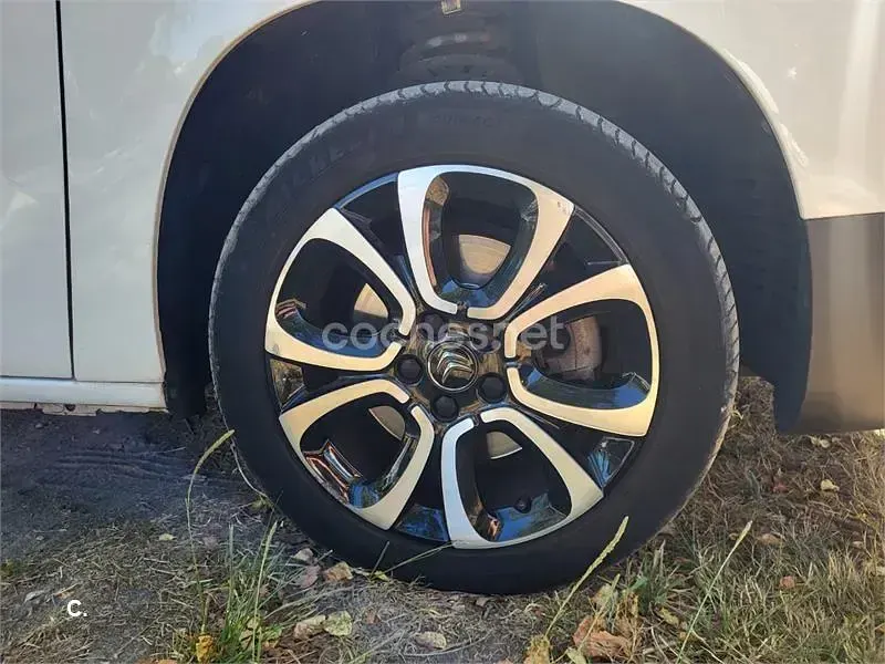 Usado Citroën Berlingo Shine 130 CV (95 kW) 2019 Blanco Monovolumen