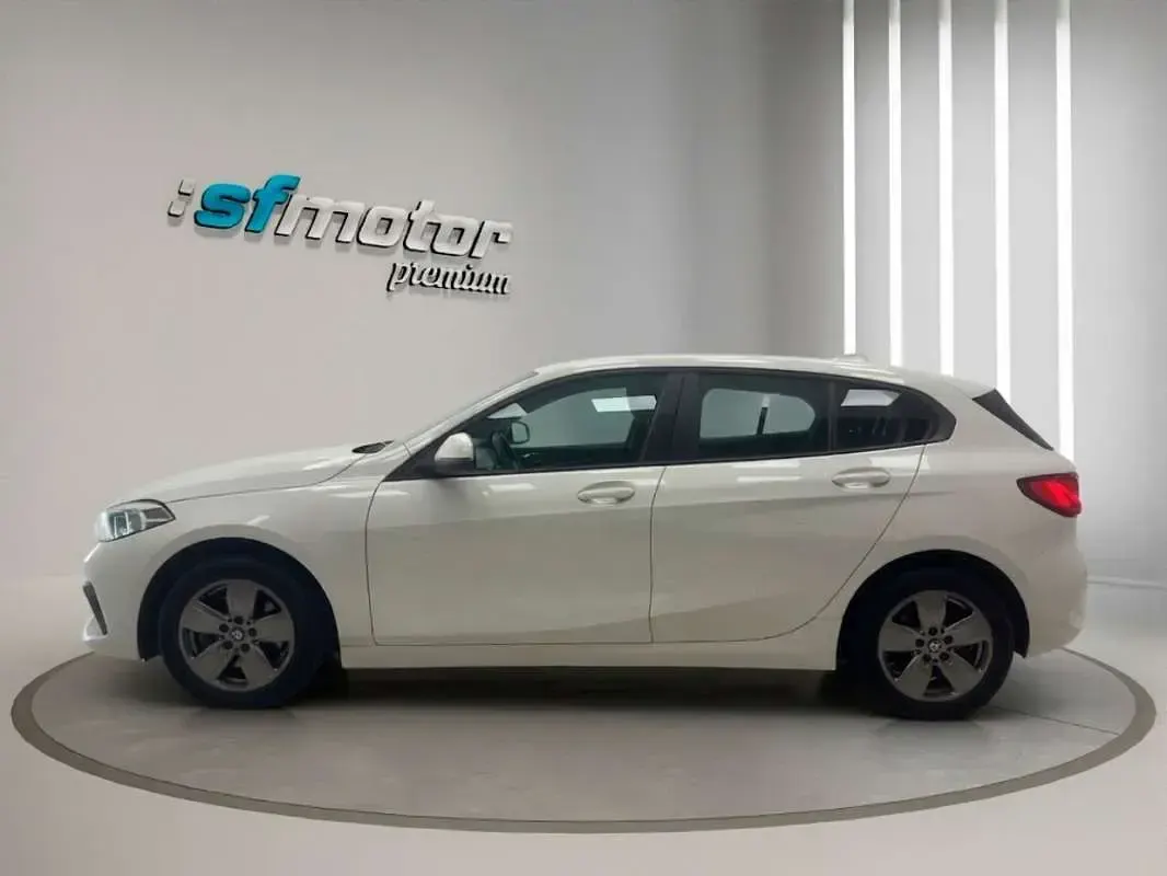 Usado BMW 116 116 CV (85 kW) 2022 Blanco Utilitario